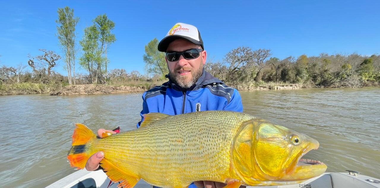 pesca de dorados en Uruguay